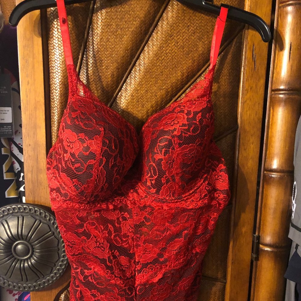 WOMEN'S BODYSUIT